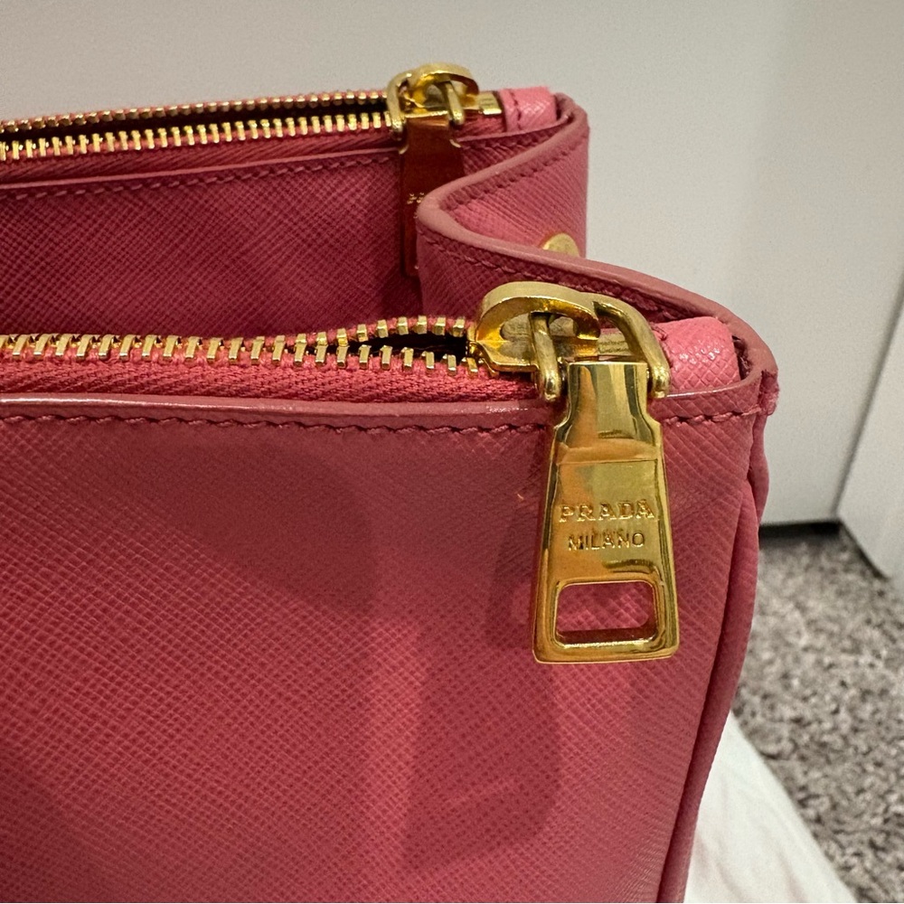 Authentic Prada Saffiano Leather Double Zip Pink Galleria Tote Bag - Picture 3 of 10